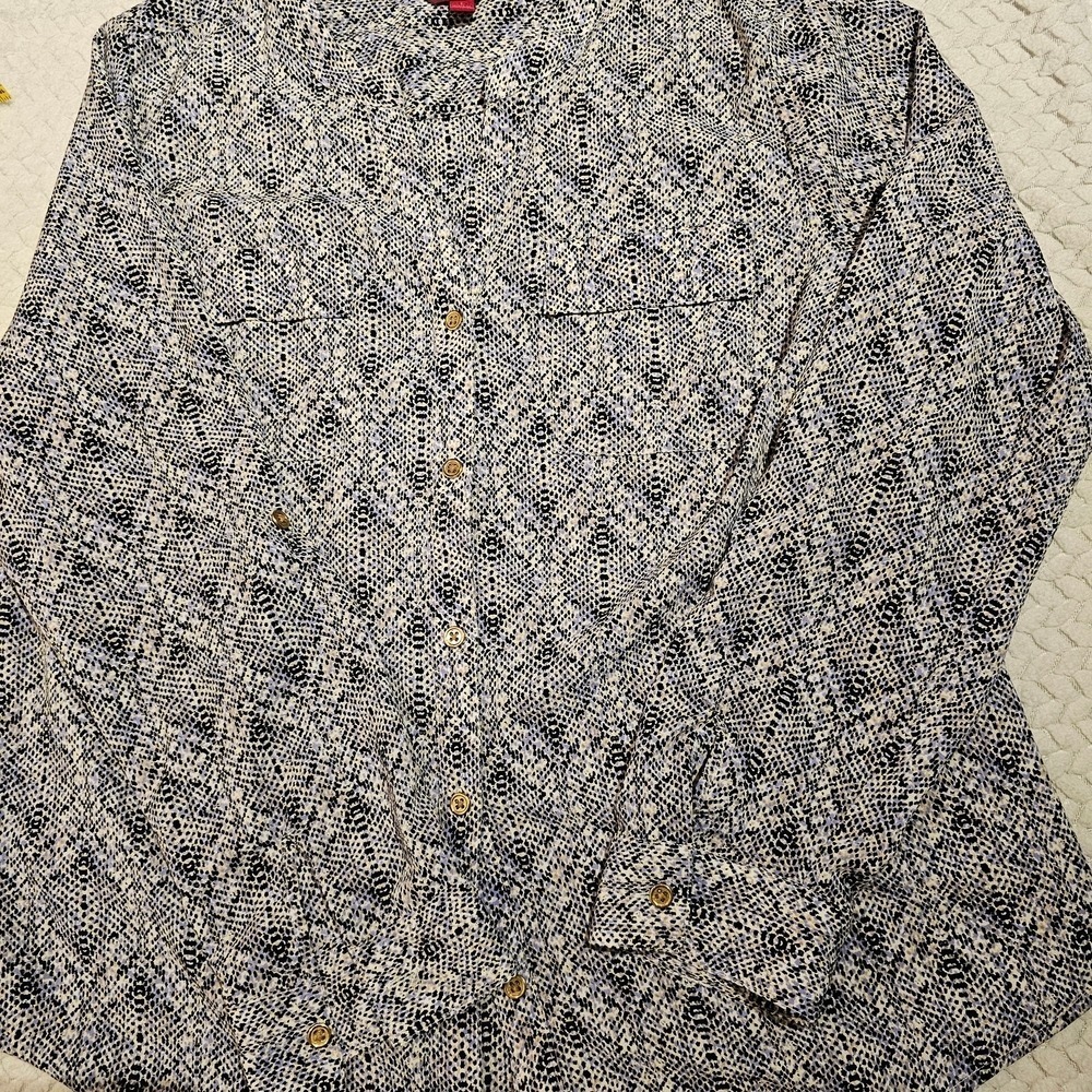 Patterned Button-Up - Picture 2 of 7